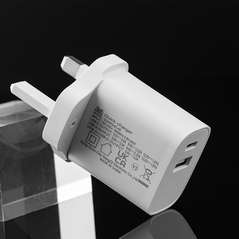 pd快充头电源适配器usb双口pd20w充电器英规认证电源适配器充电头1A1C