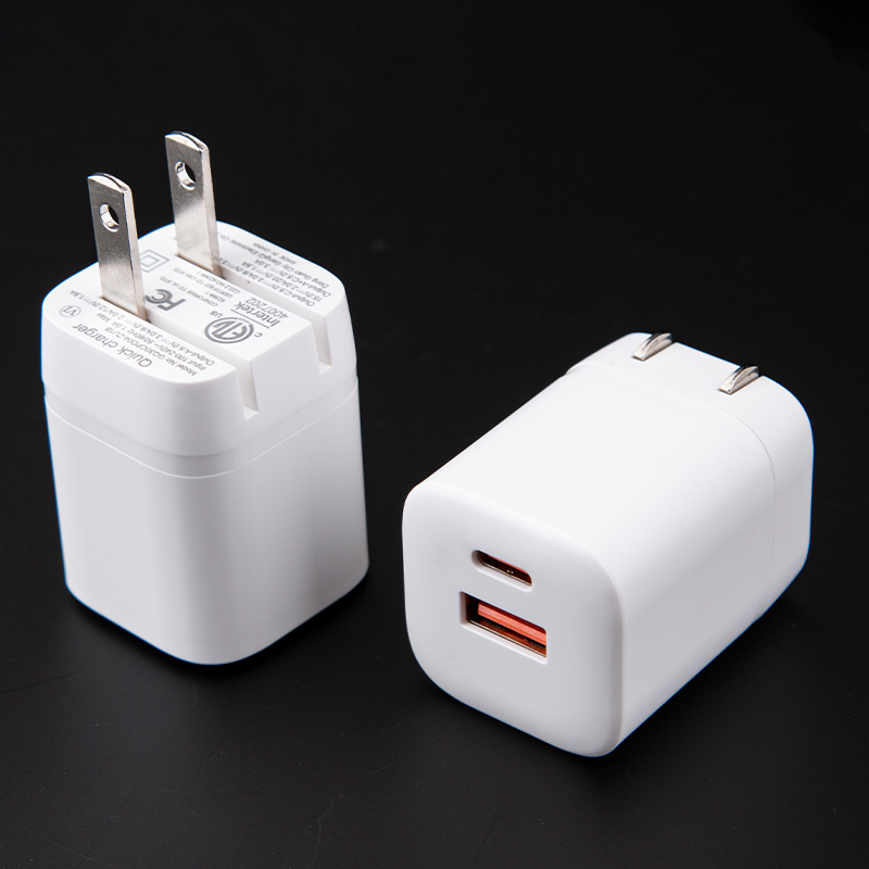 pd30w美规快充充电头氮化镓充电器手机充电器快充可折叠插脚充电器头1A1C